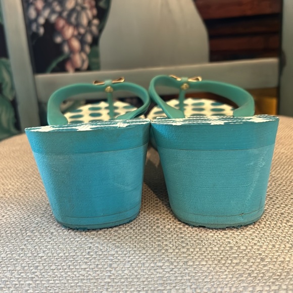 Coach Turquoise Polka Dot Women's Sandals
/ Flip Flops - Picture 4 of 6